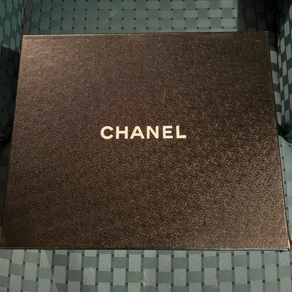 Chanel black huarache style slip on sneakers with multiple CC logos. Sz. 40 - Picture 10 of 11